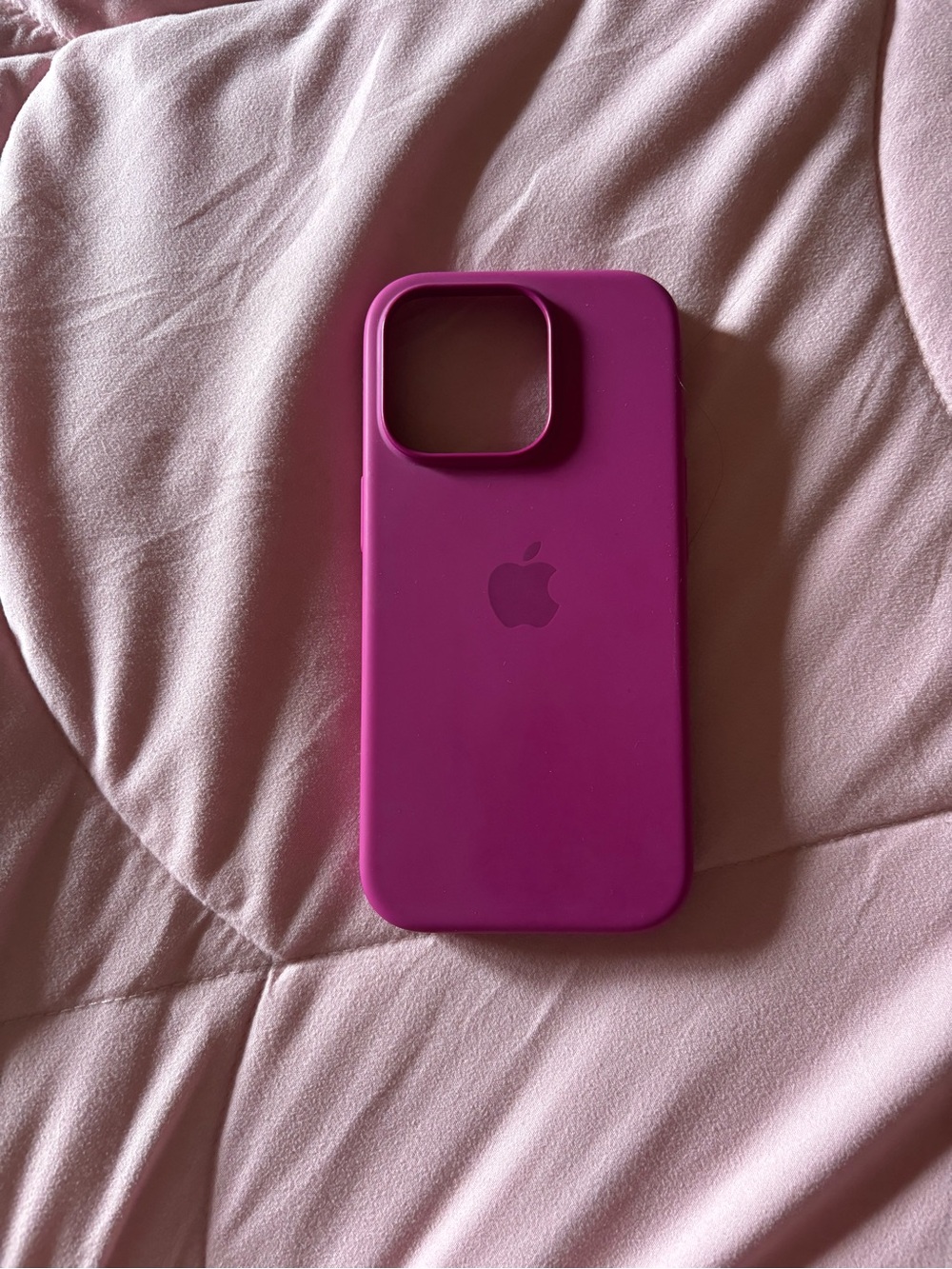 Apple Silicone MagSafe iPhone Case - Fuchsia Pink